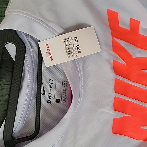 Nike dry-fit youth Large - Picture 2 of 2